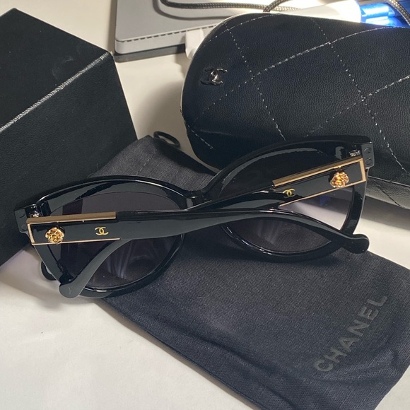 ‼️SOLD‼️Chanel sunglasses - Picture 7 of 9
